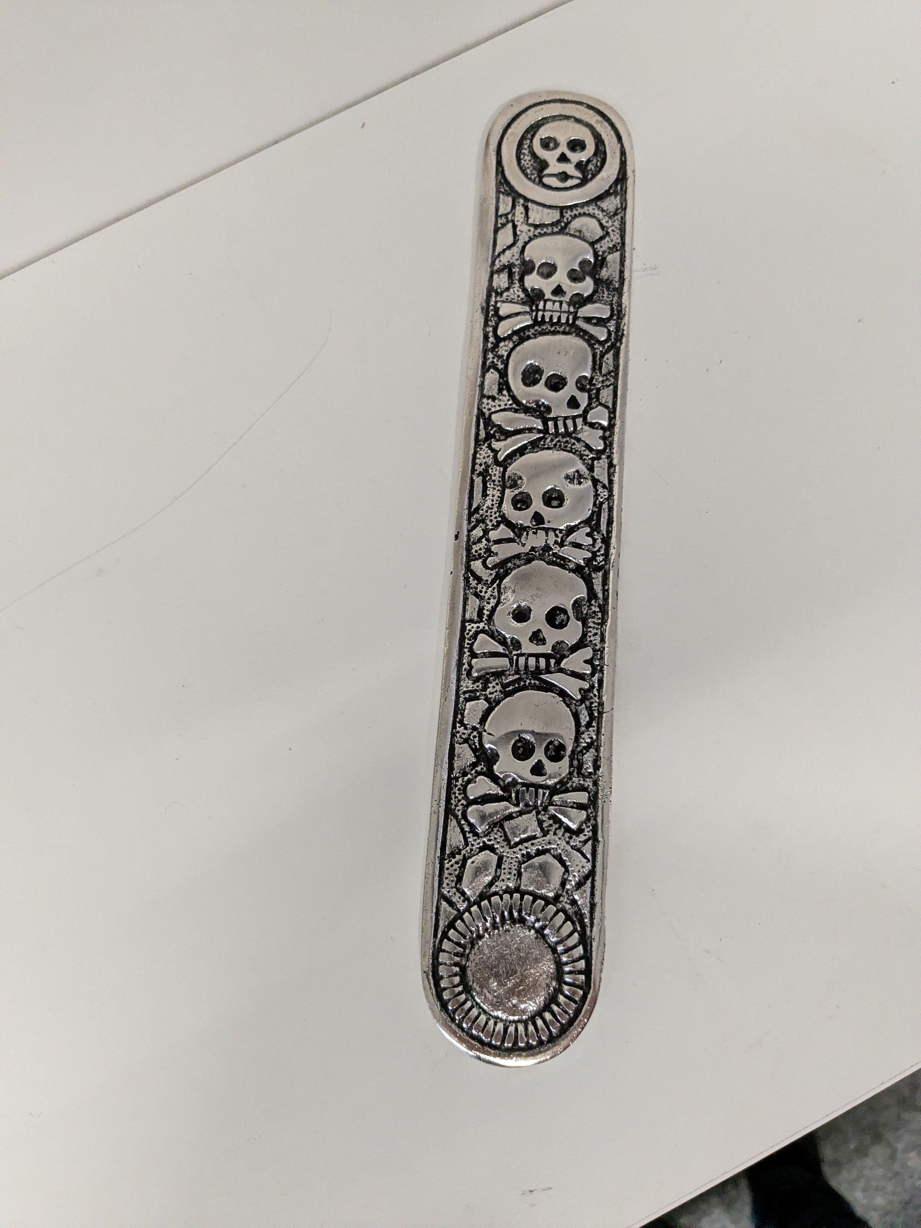 Skull & Crossbones Incense Stick Holder