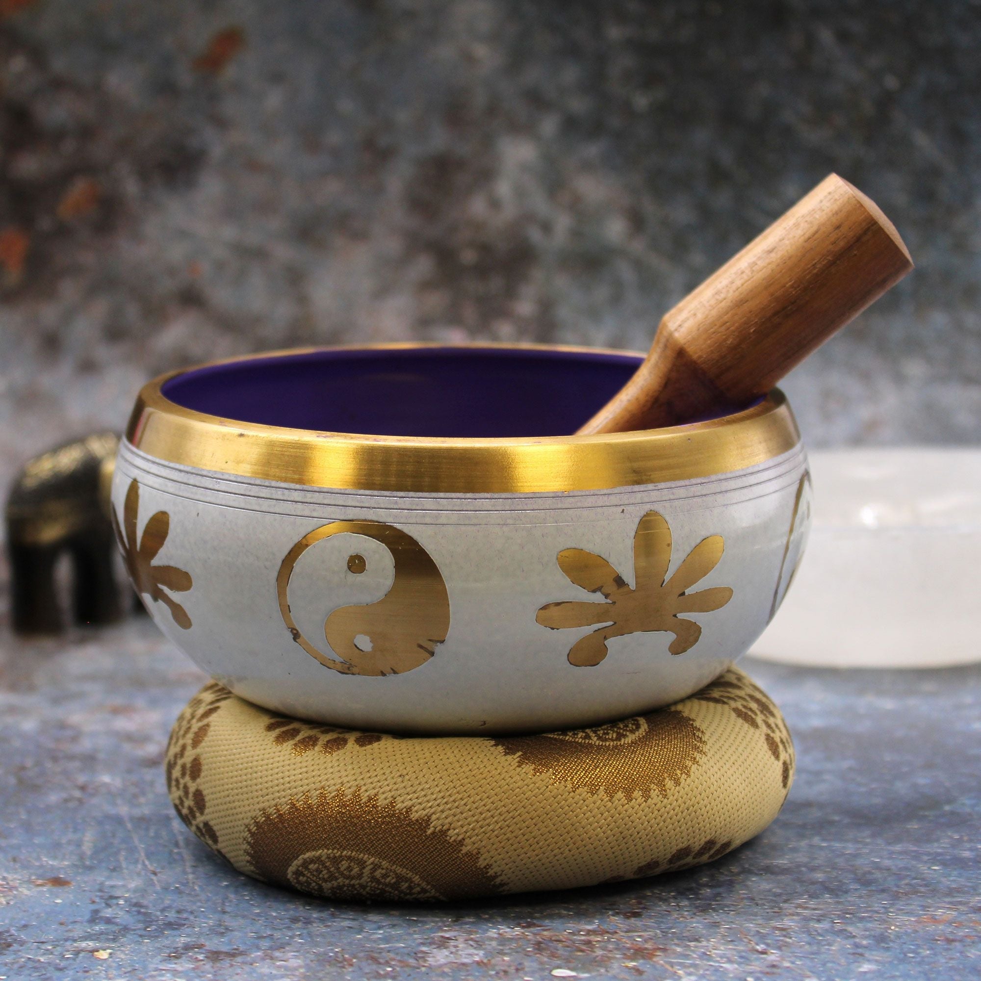 Lrg Yin & Yang Singing Bowl Set- White & Purple