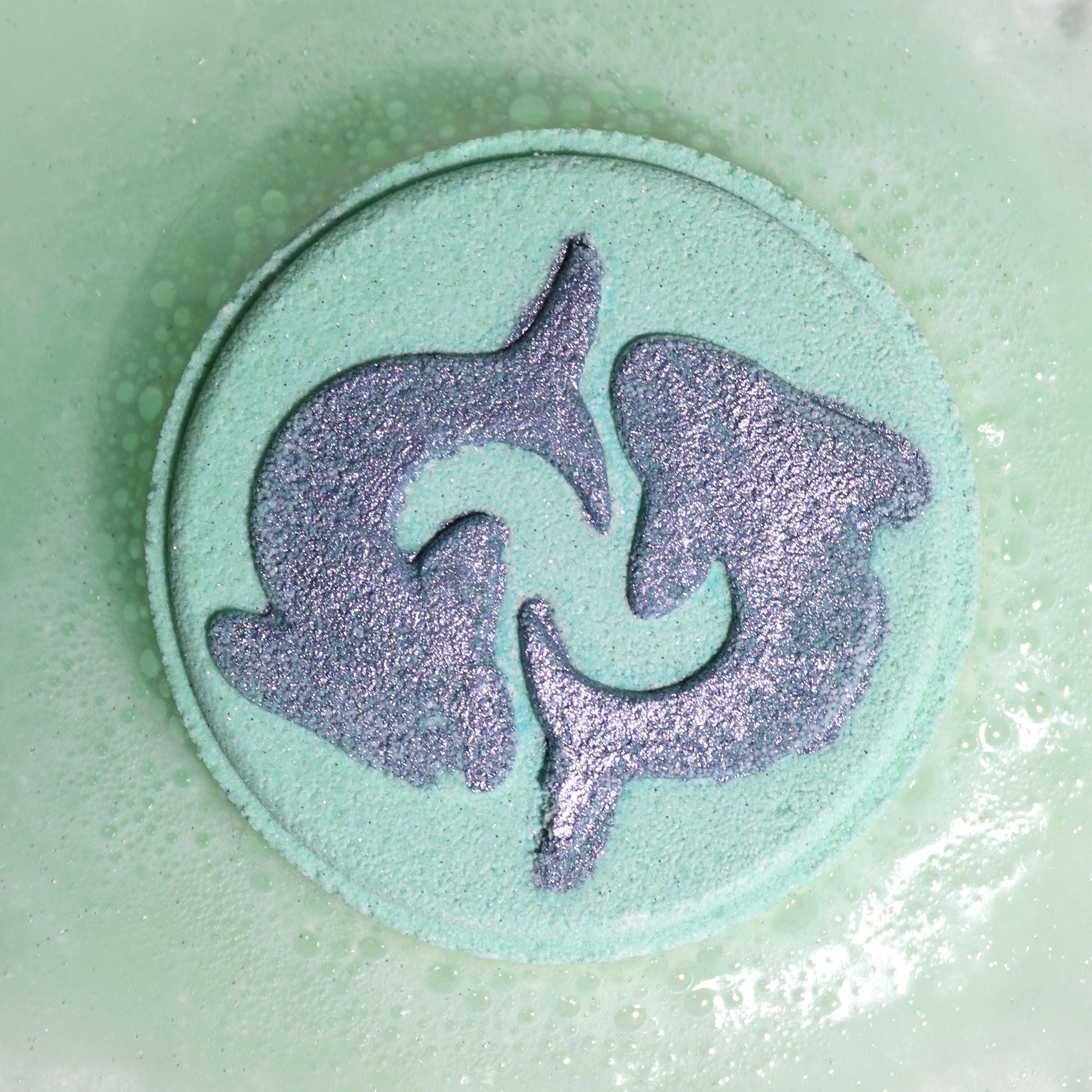 Pisces Zodiac Gift Set — Crystal Candle, Gemstone Bracelet, Bath Fizzers & Fragrance Oil