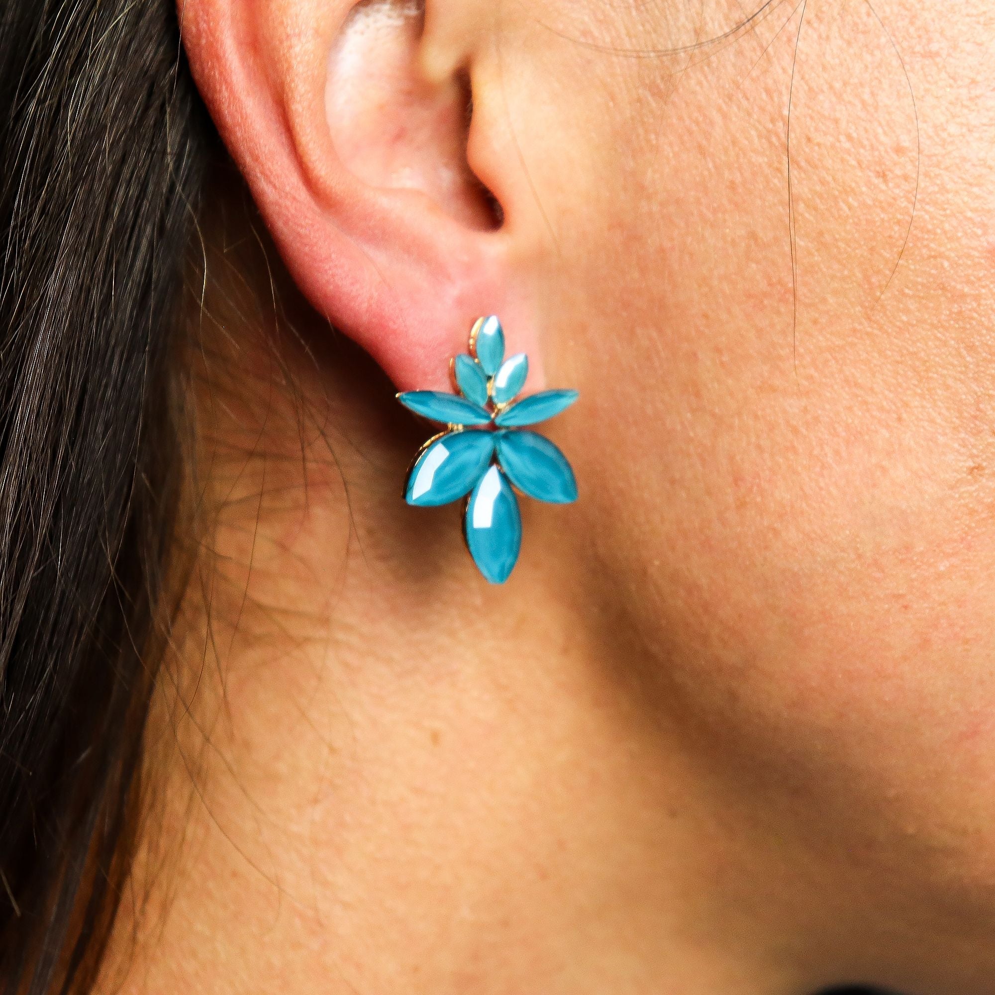Teal Green - Vintage Glass - Flowers - Earrings